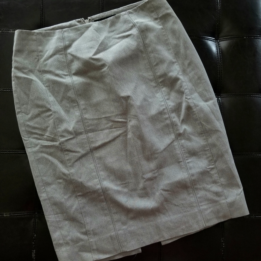 ❗White House Black Market Gray Pencil Skirt 8❗